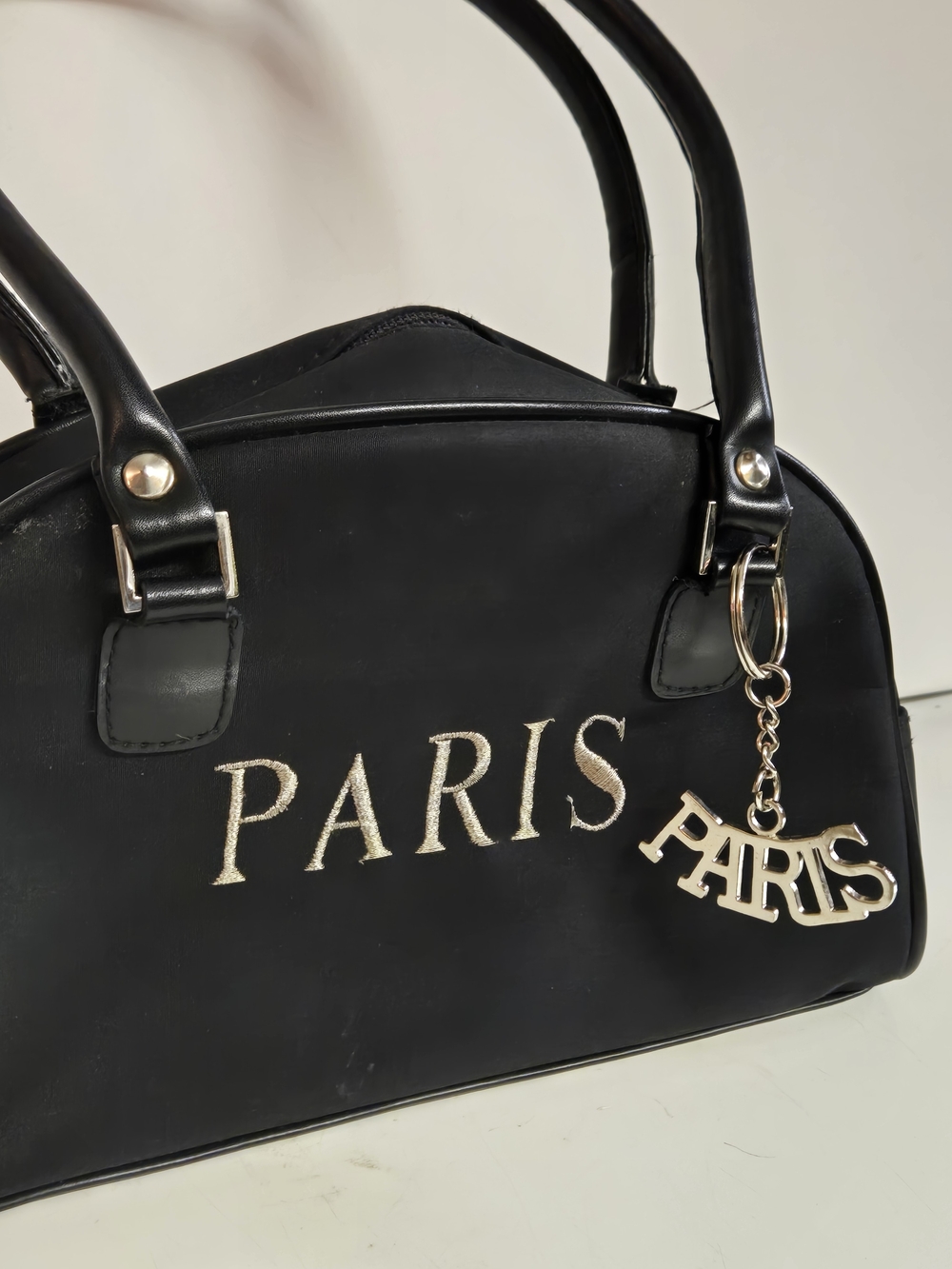 Black Parisian-style bowler handbag - Picture 2 of 9